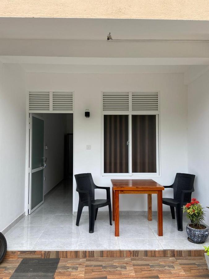 Senarathna Guest House Weligama Bagian luar foto
