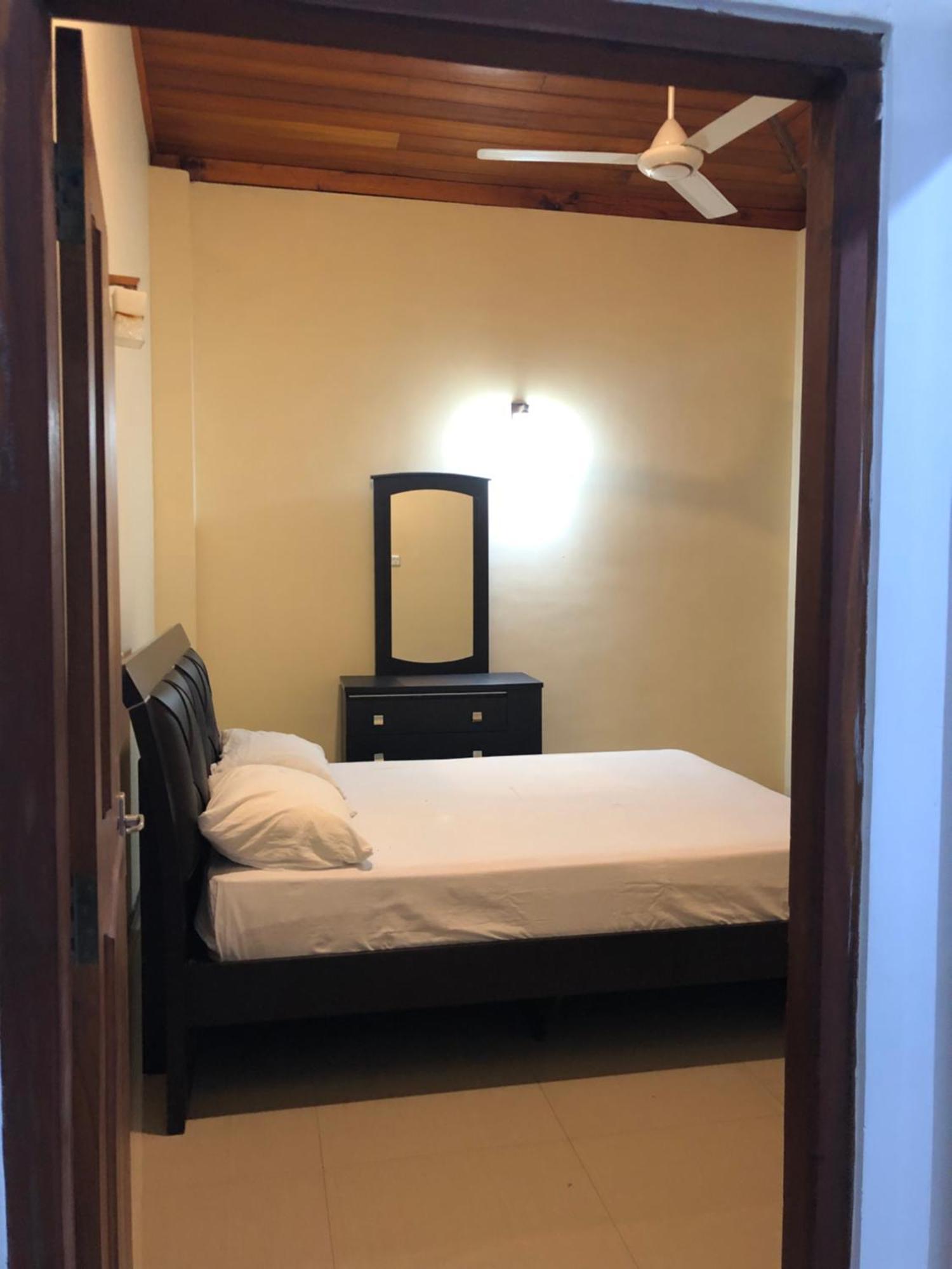 Senarathna Guest House Weligama Bagian luar foto