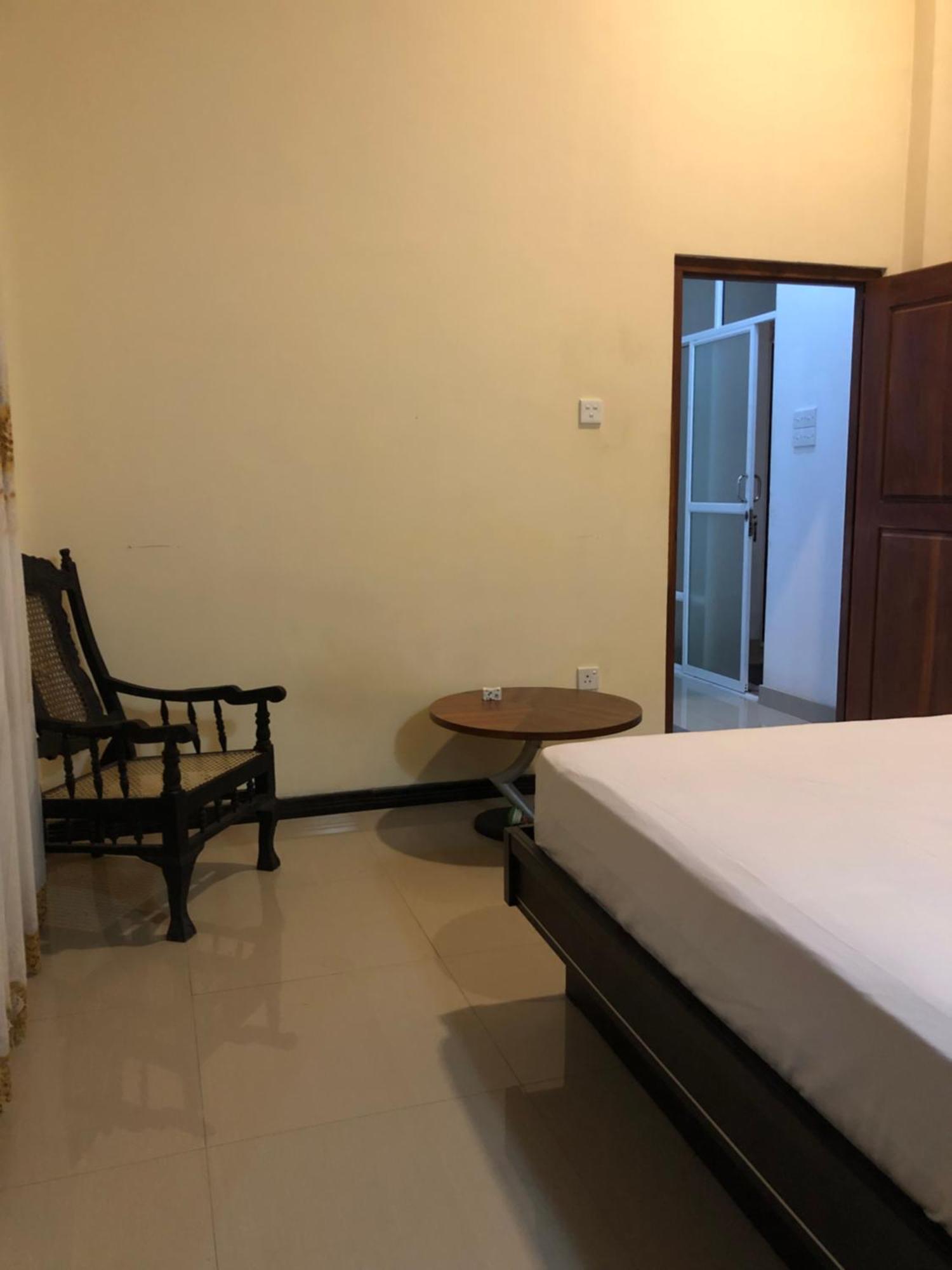 Senarathna Guest House Weligama Bagian luar foto