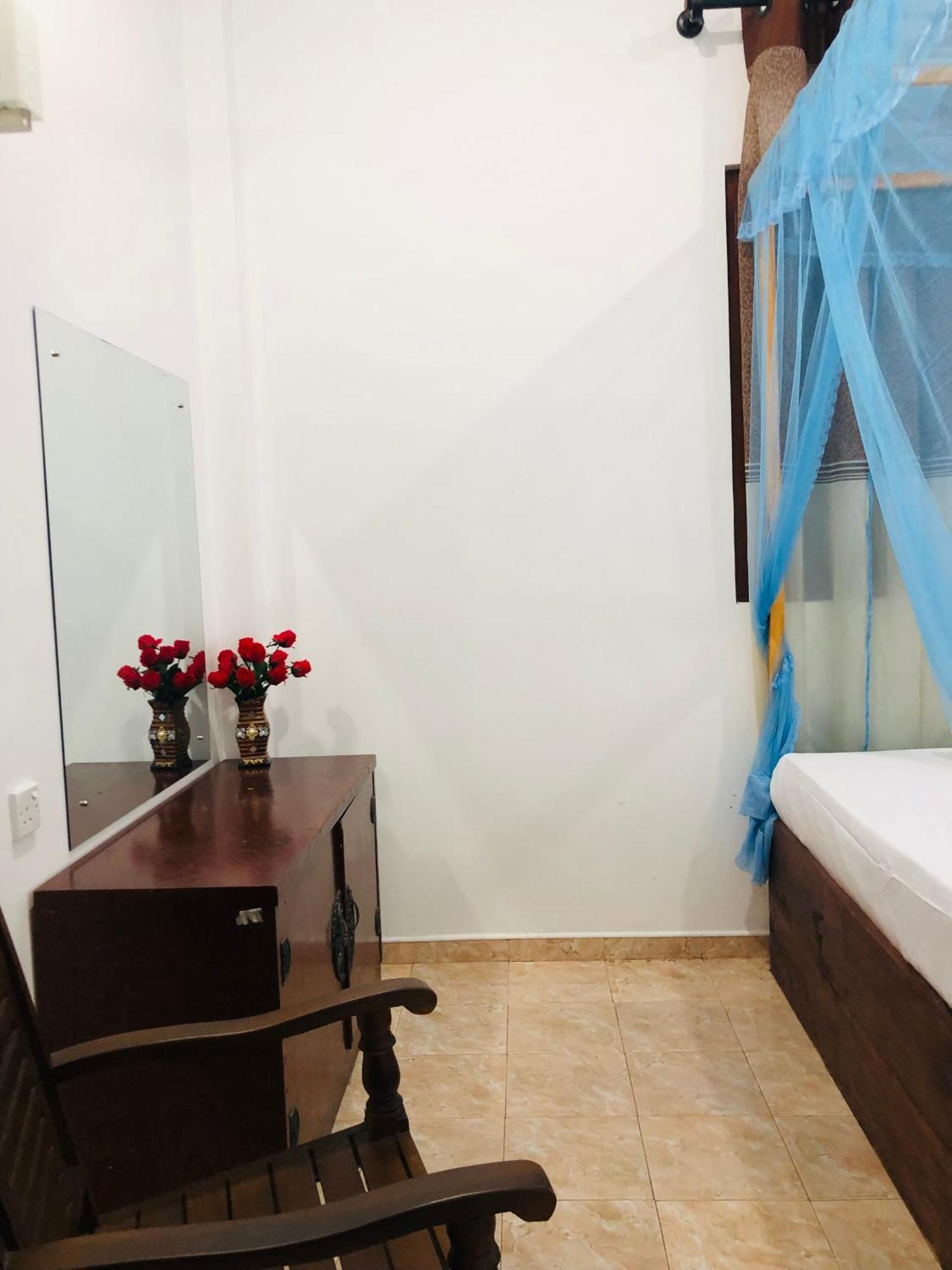 Senarathna Guest House Weligama Bagian luar foto