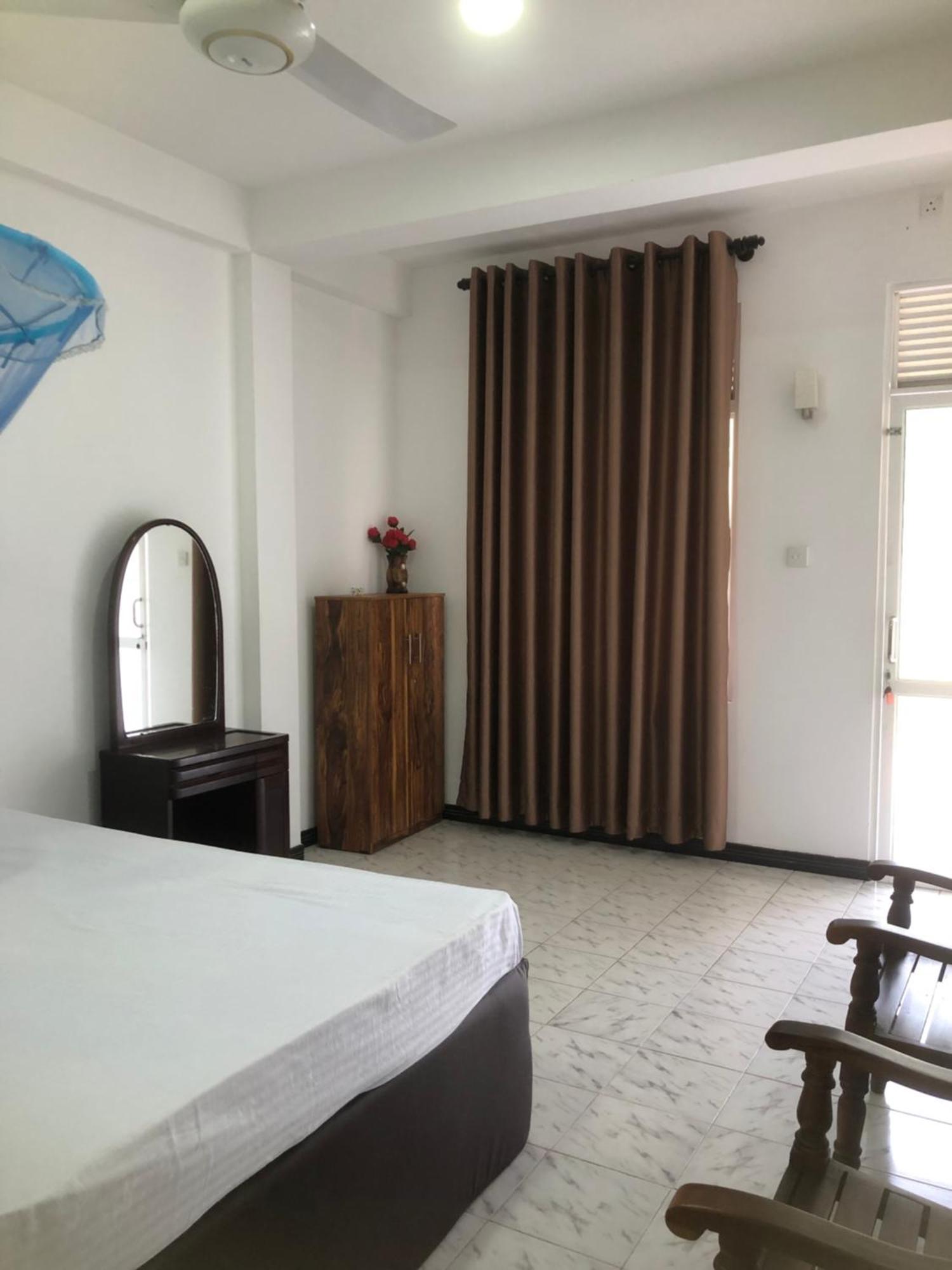 Senarathna Guest House Weligama Bagian luar foto