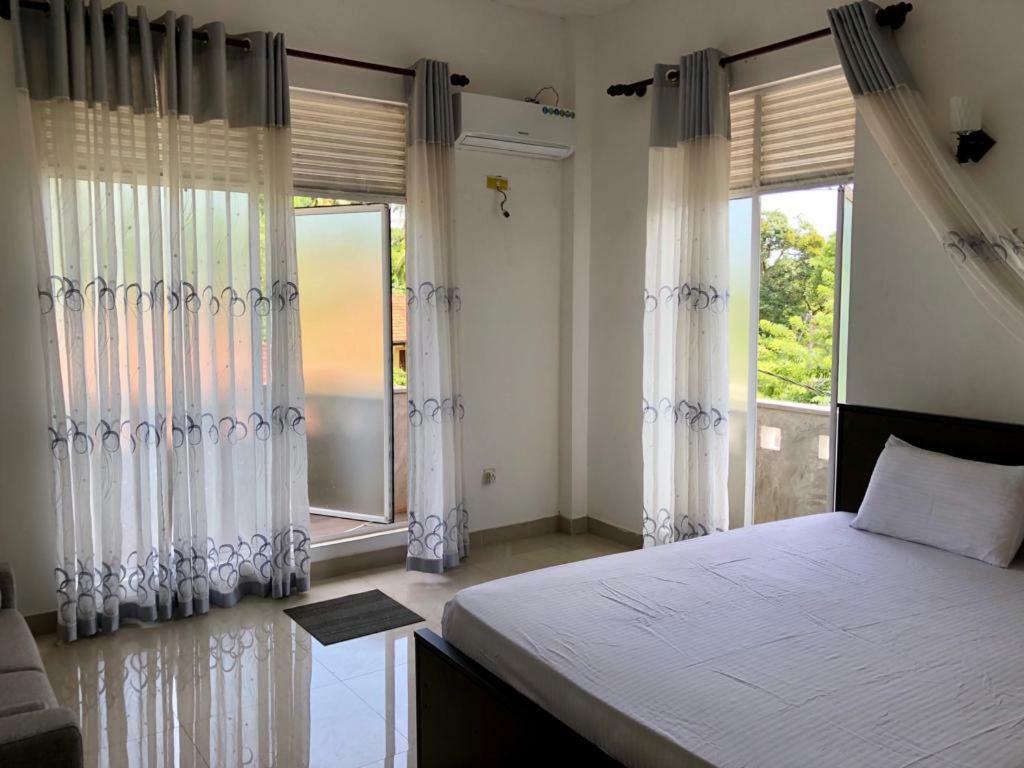 Senarathna Guest House Weligama Bagian luar foto